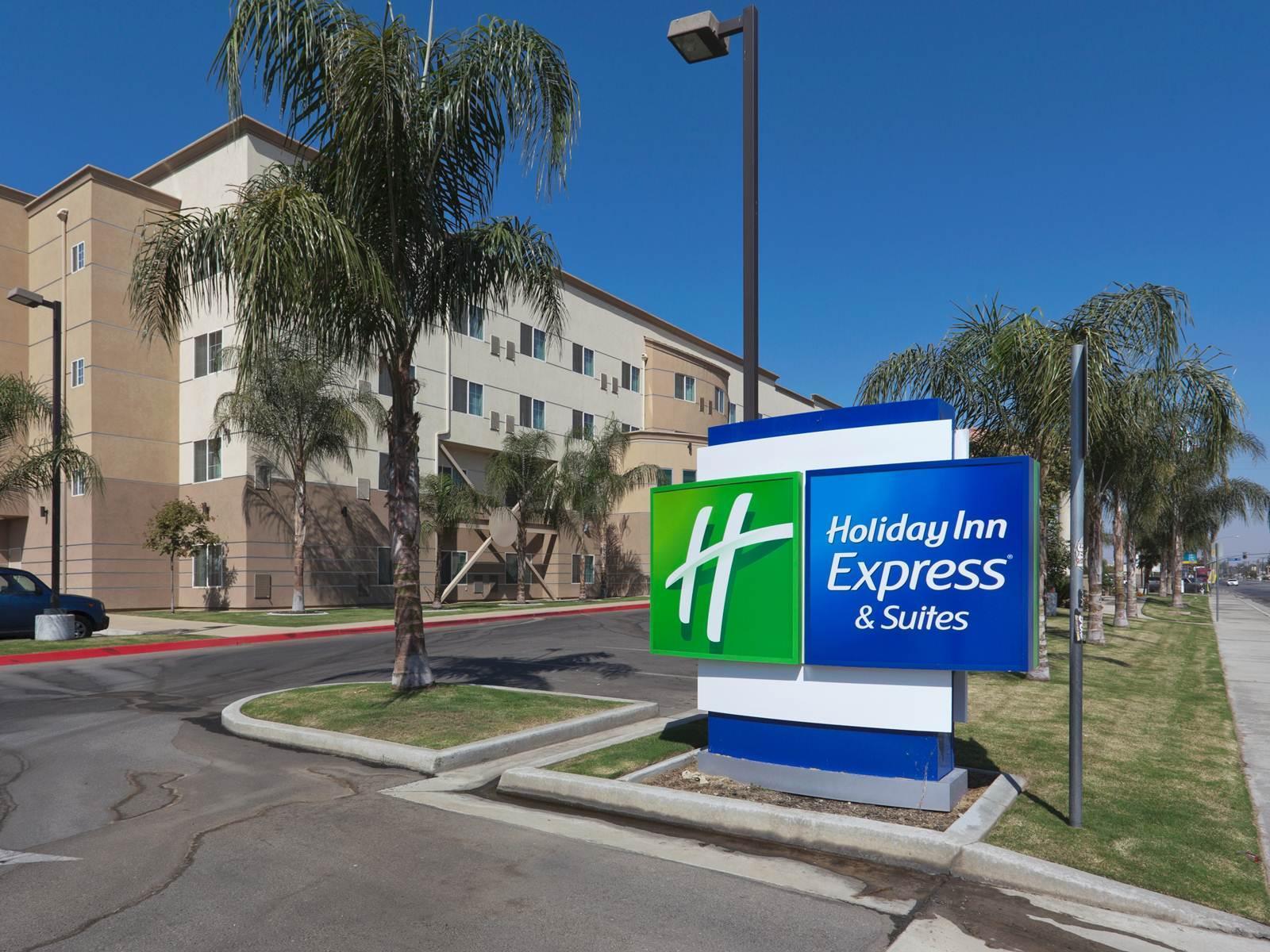 Holiday Inn Express & Suites Bakersfield Central By Ihg Exterior foto