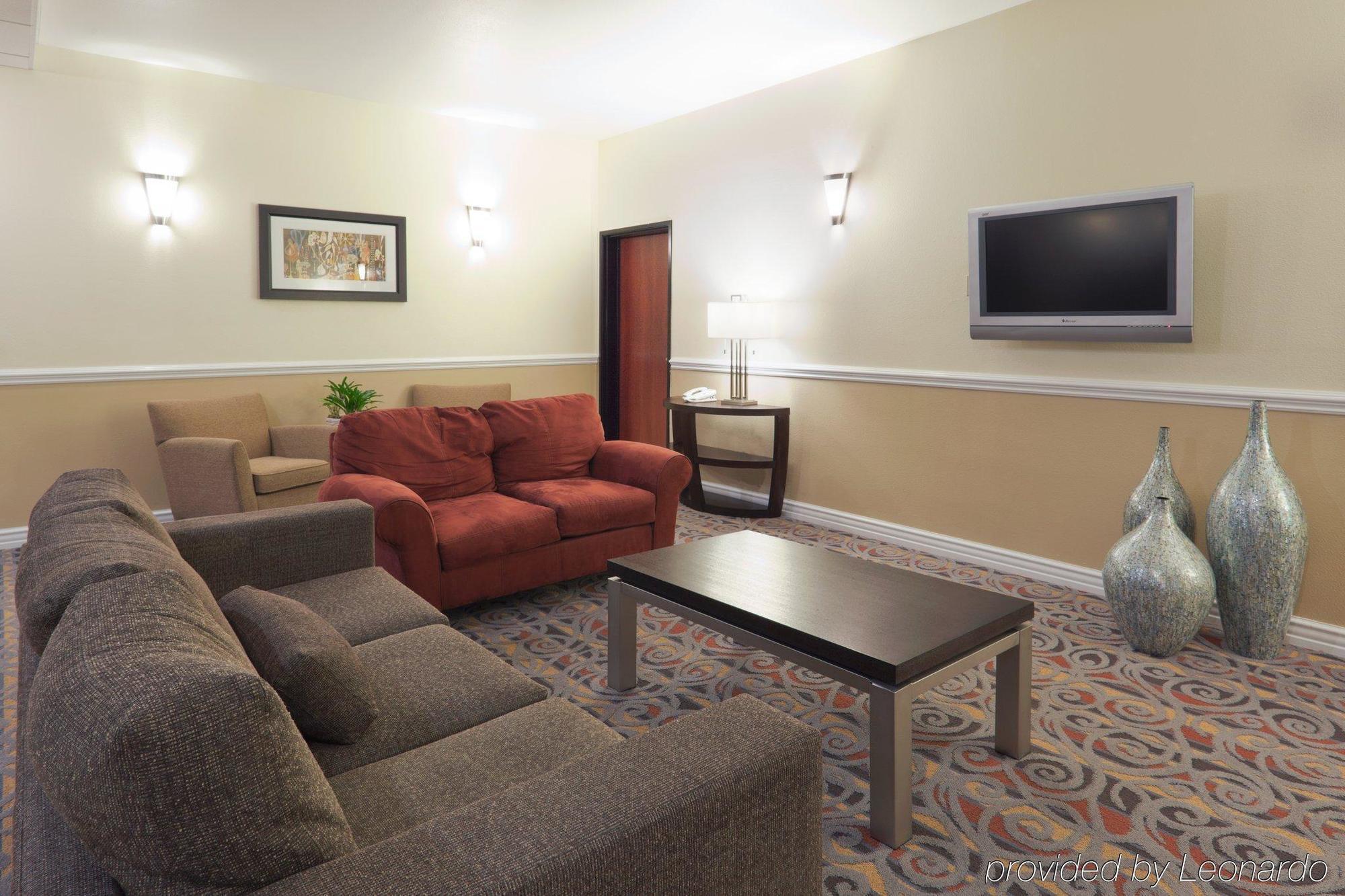 Holiday Inn Express & Suites Bakersfield Central By Ihg Quarto foto